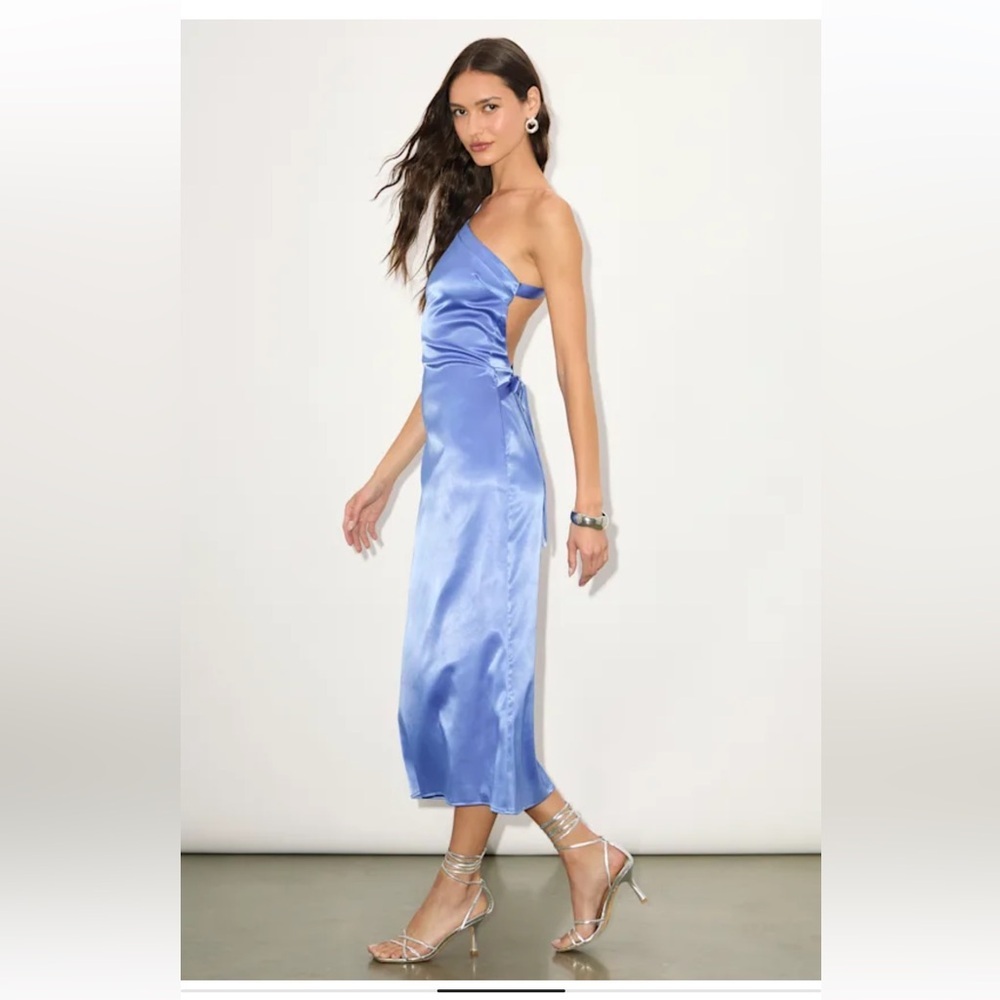 NWT Lulus Yvonne Light Blue Satin One-Shoulder Midi Dress - Picture 3 of 7